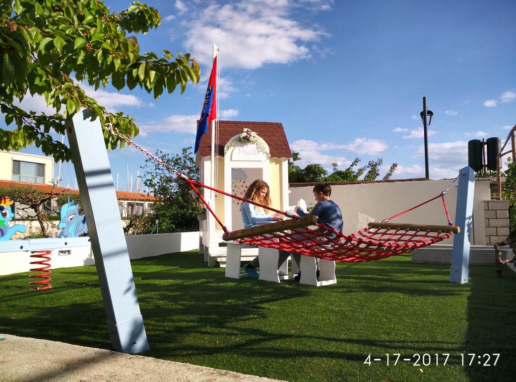 Apartments Gina Trogir Exterior foto