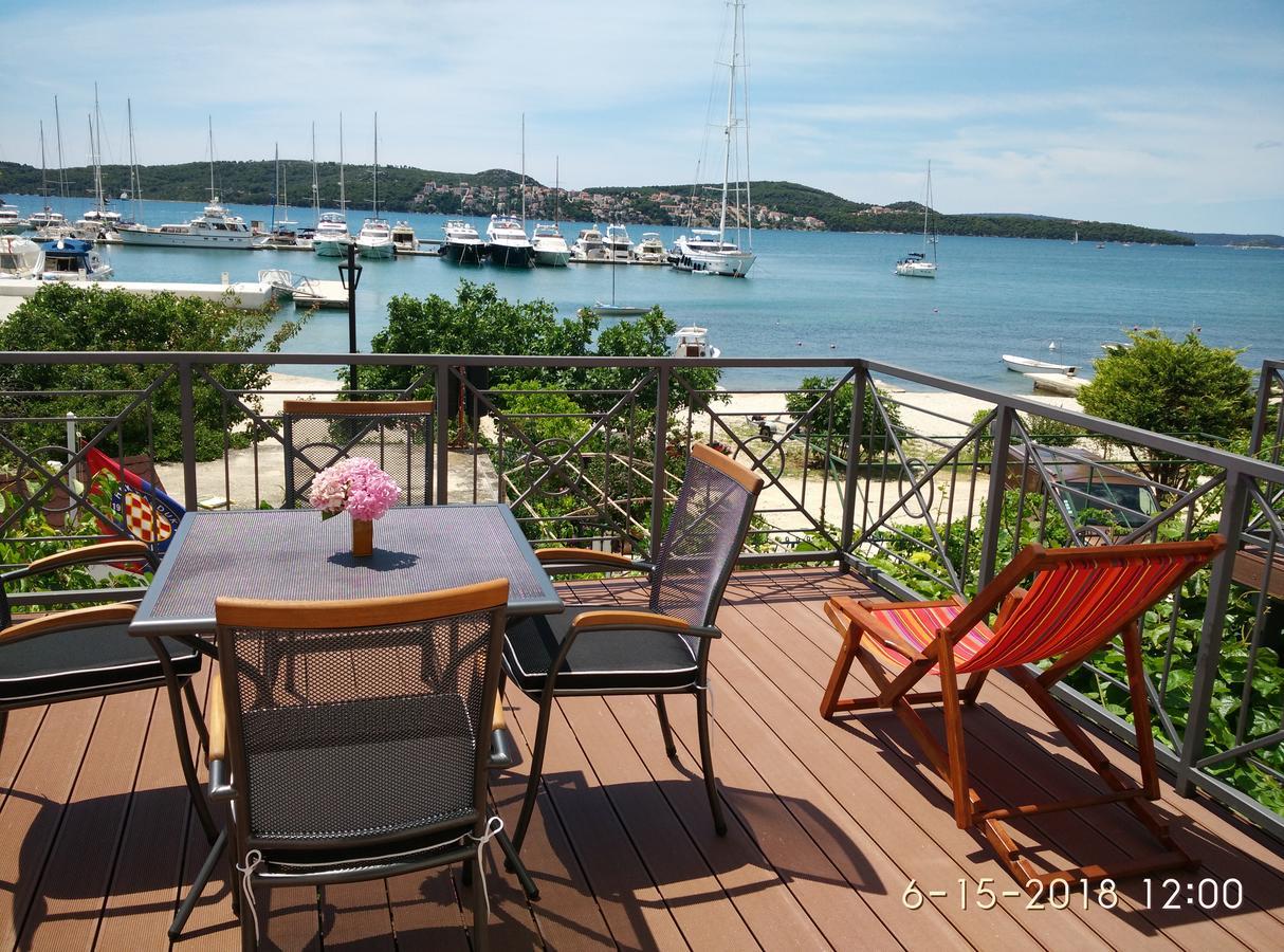 Apartments Gina Trogir Exterior foto